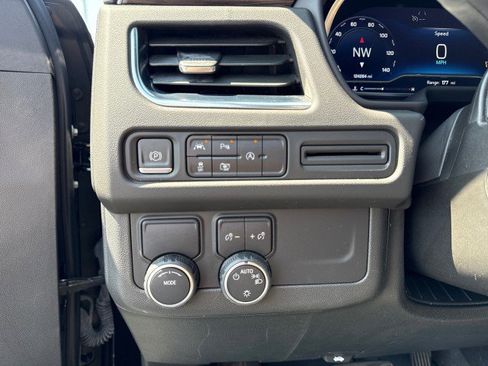 Used 2023 Chevrolet Tahoe LT w/ Luxury Package RWD image 23