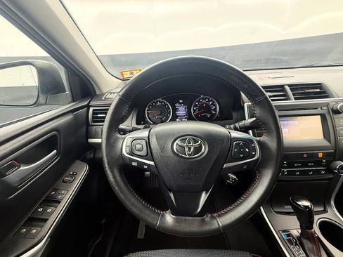 Used 2015 Toyota Camry SE FWD image 21