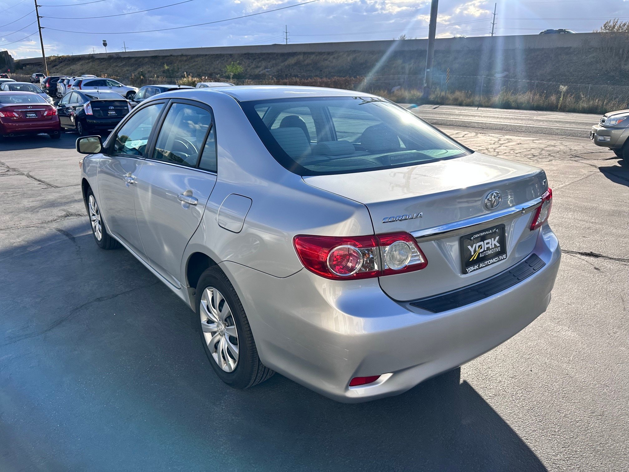 Used 2013 Toyota Corolla LE FWD image 4
