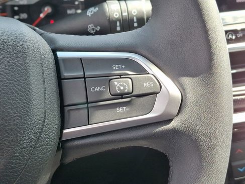 Certified 2022 Jeep Compass Latitude FWD image 22