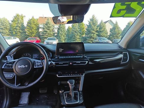 Used 2023 Kia Seltos EX AWD/4WD image 12