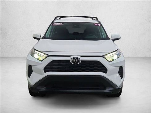 Used 2024 Toyota RAV4 XLE AWD/4WD image 2