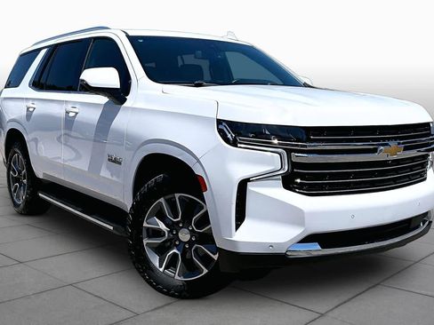 Used 2021 Chevrolet Tahoe LT w/ Luxury Package RWD image 3
