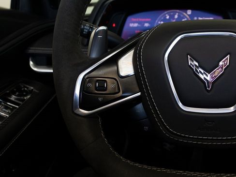 Used 2022 Chevrolet Corvette Stingray Premium Conv w/ Z51 Performance Package image 26