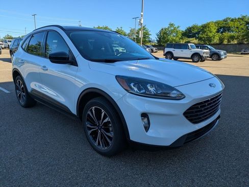 Used 2022 Ford Escape SEL w/ SEL Stealth AWD Package image 3