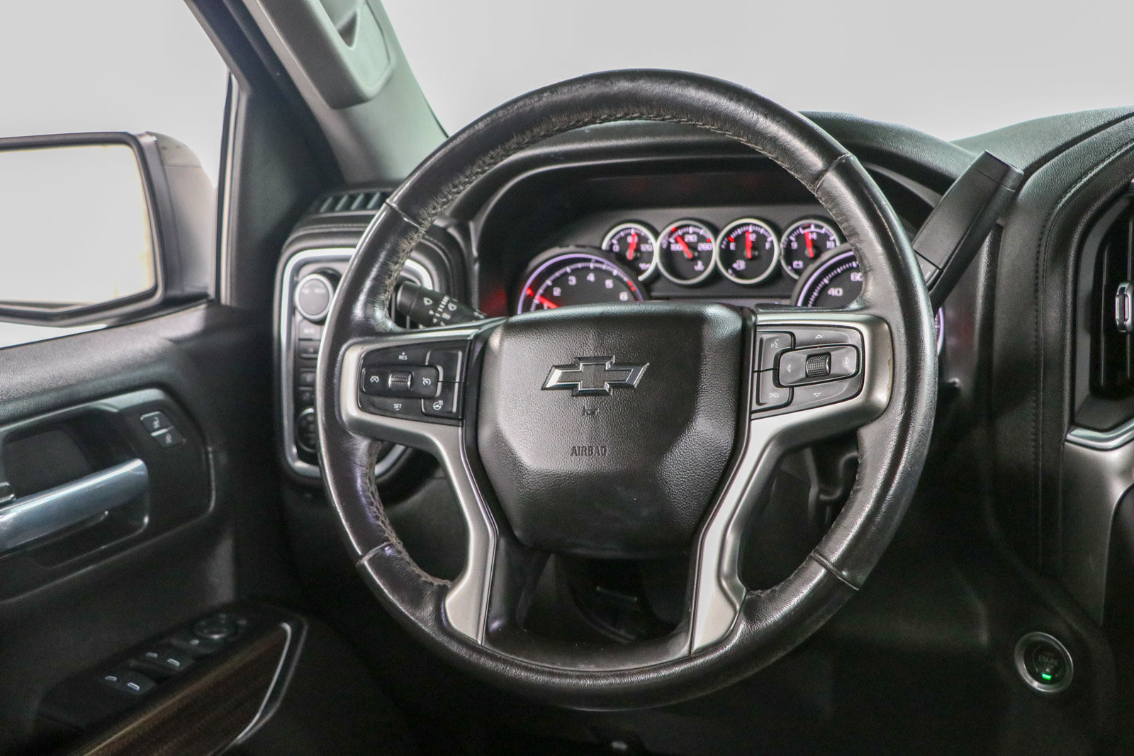 Used 2021 Chevrolet Silverado 1500 LT Trail Boss w/ Convenience Package II AWD/4WD image 13