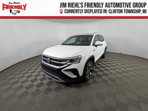 Used 2022 Volkswagen Taos SEL w/ Panoramic Sunroof Package image 1