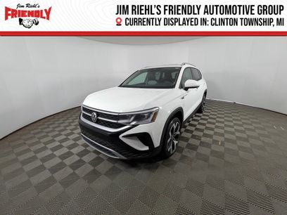 Used 2022 Volkswagen Taos SEL w/ Panoramic Sunroof Package