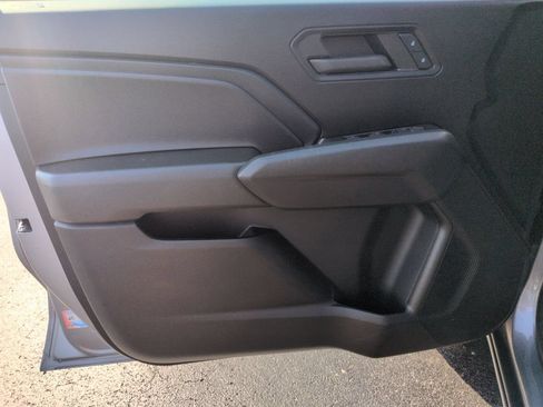 Used 2024 Chevrolet Colorado Trail Boss w/ Technology Package AWD/4WD image 10