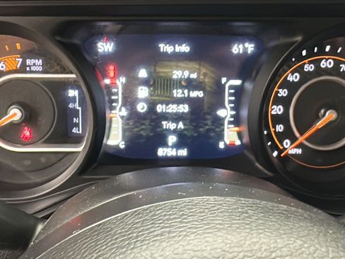 Used 2024 Jeep Wrangler Unlimited Sport AWD/4WD image 16