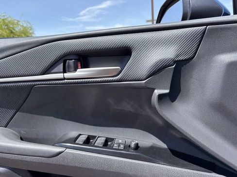 Used 2025 Toyota Camry SE FWD image 21
