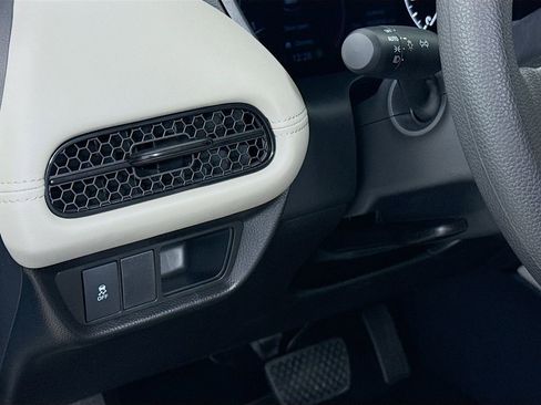 New 2026 Honda HR-V LX image 10