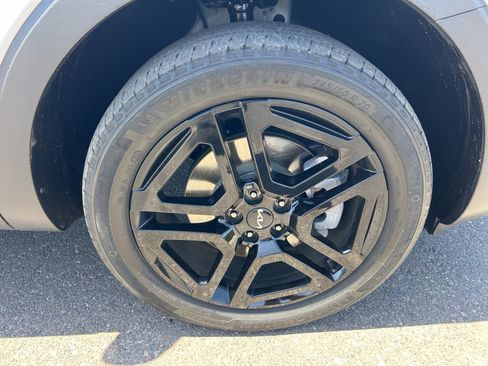 Used 2024 Kia Telluride EX X-Line AWD/4WD image 9