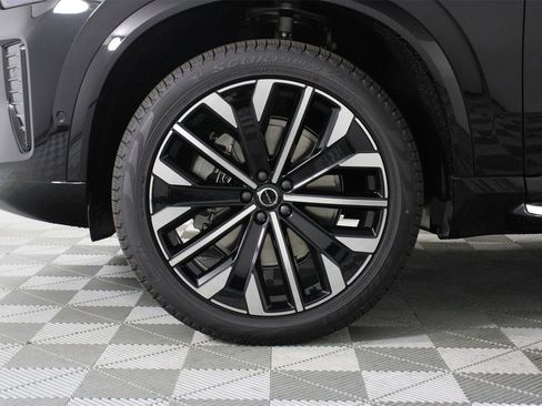 New 2026 Volvo XC90 B6 Ultra image 13