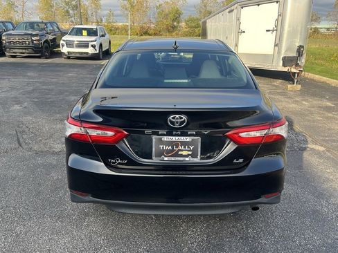Used 2020 Toyota Camry LE image 6