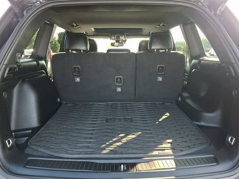 Used 2022 Jeep Grand Cherokee Altitude AWD/4WD image 29
