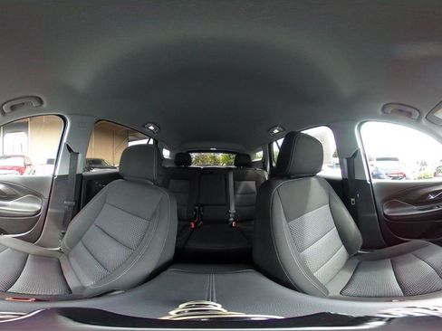 Used 2024 GMC Terrain SLE image 48