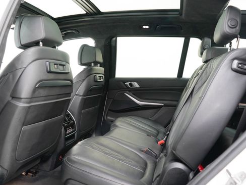 Used 2022 BMW X7 xDrive40i w/ Executive Package AWD/4WD image 16