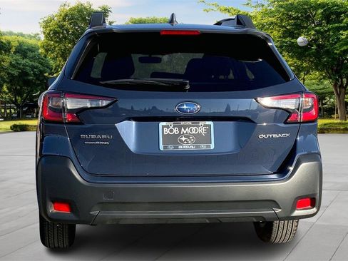 Certified 2025 Subaru Outback Premium image 5