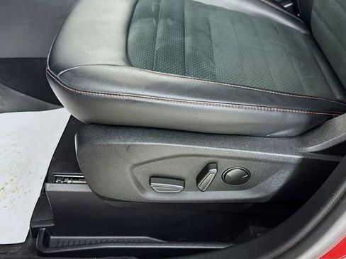 Used 2023 Ford Edge ST-Line image 18