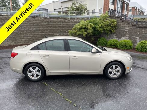 Used 2014 Chevrolet Cruze LT FWD image 3