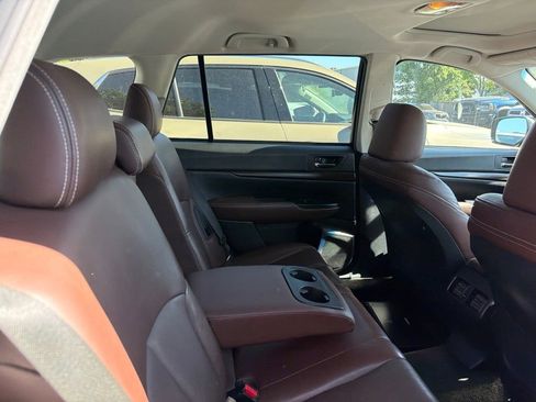 Used 2014 Subaru Outback 3.6R Limited AWD/4WD image 4