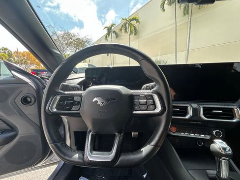 Used 2025 Ford Mustang Premium image 19