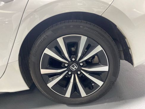 Used 2024 Honda Civic EX-L image 15