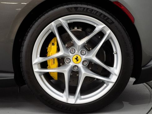 Used 2023 Ferrari Roma image 13