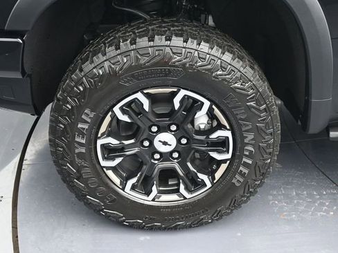 New 2026 Chevrolet Silverado 1500 ZR2 w/ LPO, Utility Wall Package image 22