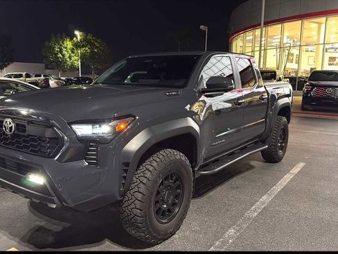 Used 2024 Toyota Tacoma TRD Off-Road image 1