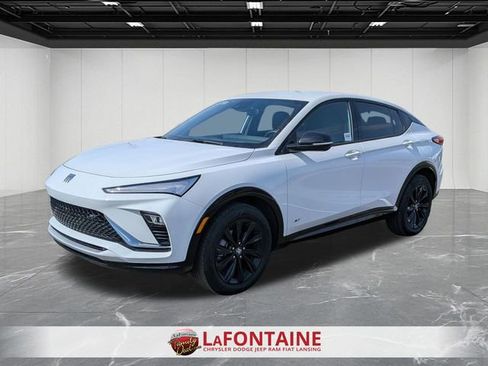 Used 2025 Buick Envista Sport Touring image 1