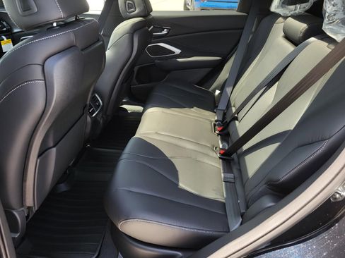 New 2026 Acura RDX SH-AWD image 13
