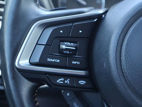 Used 2019 Subaru Crosstrek 2.0i Limited w/ Moonroof Package w/Navigation AWD/4WD image 21