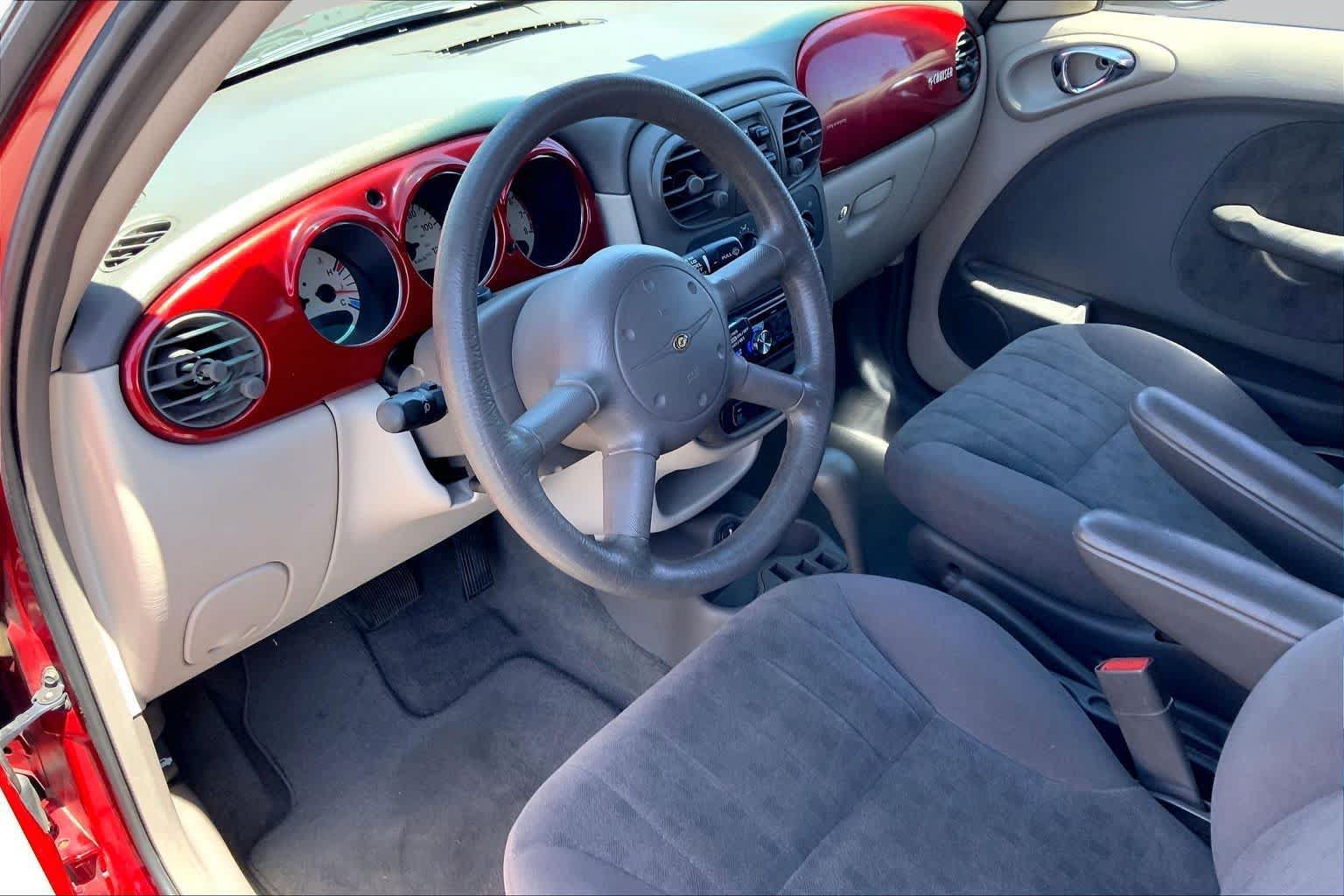 Used 2002 Chrysler PT Cruiser FWD image 17