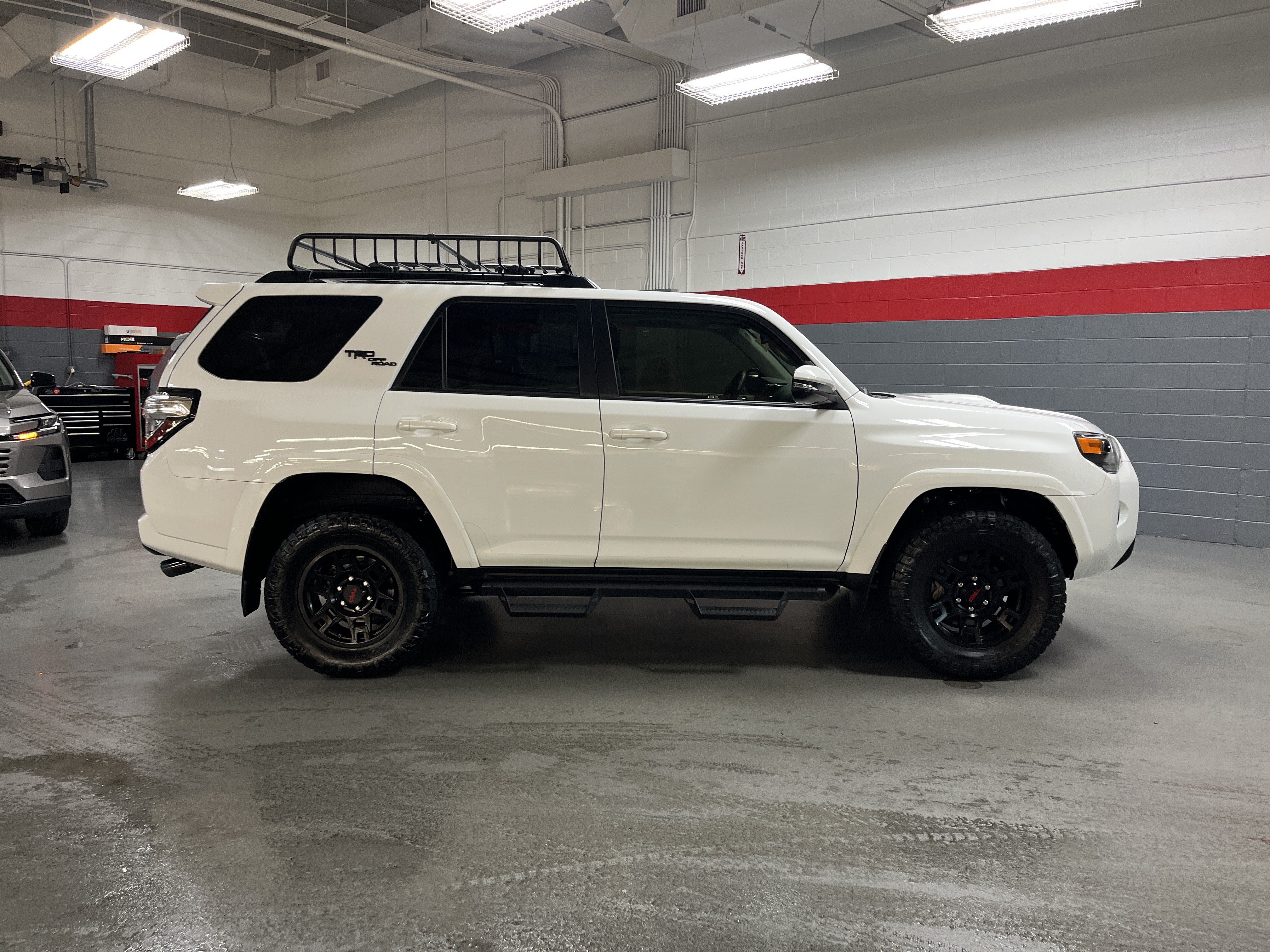 Used 2024 Toyota 4Runner TRD Off-Road Premium w/ Moonroof Package AWD/4WD image 11