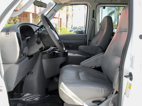 Used 2008 Ford E-350 and Econoline 350 XLT image 21