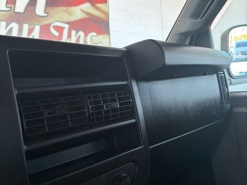 Used 2017 Chevrolet Express 3500 LS image 29