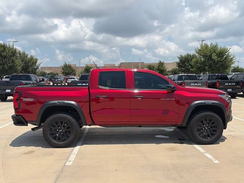 Used 2024 Chevrolet Colorado Trail Boss w/ Technology Package AWD/4WD image 10