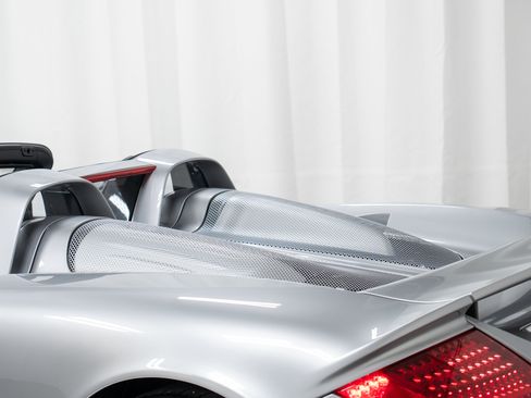Used 2005 Porsche Carrera GT RWD image 52