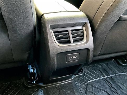Used 2023 Chevrolet Blazer LT FWD image 11