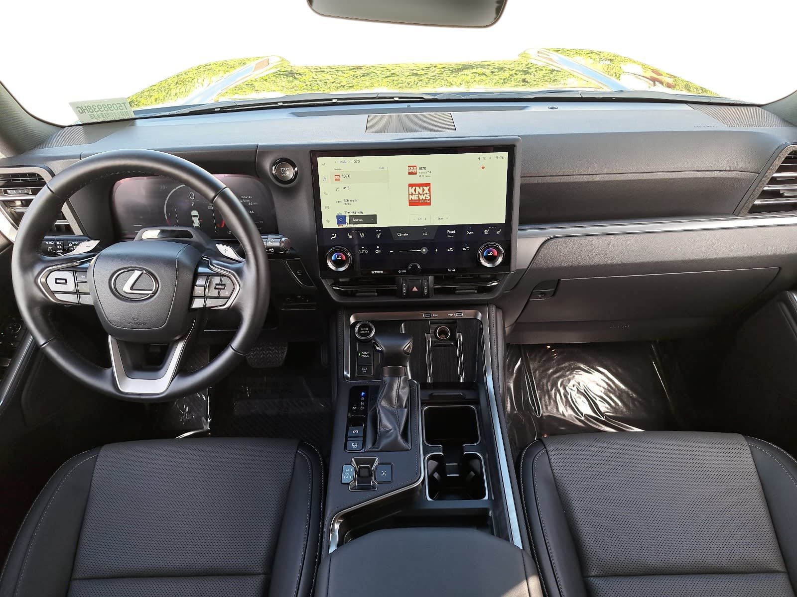 Used 2026 Lexus GX 550 w/ Accessory Package (2T) AWD/4WD image 9