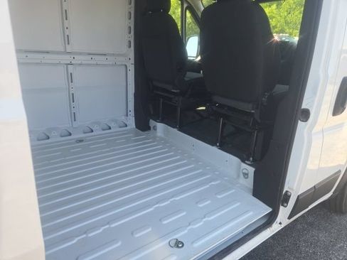 Used 2025 RAM ProMaster 2500 w/ Convenience Group FWD image 22