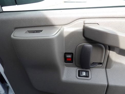 Used 2024 Chevrolet Express 2500 w/ Driver Convenience Package image 33