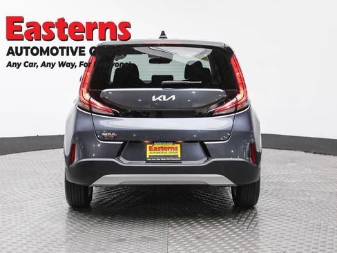 Used 2023 Kia Soul LX w/ LX Technology Package FWD image 6