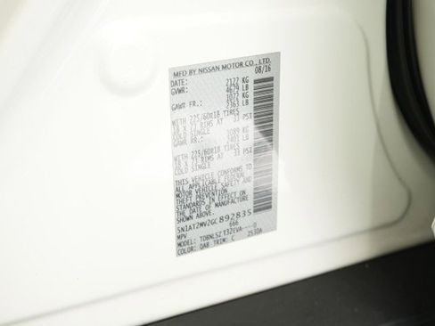 Used 2016 Nissan Rogue SL w/ SL Premium Package image 29