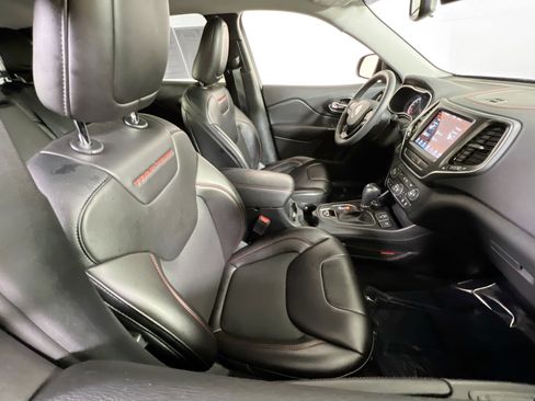 Used 2022 Jeep Cherokee Trailhawk image 26