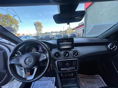 Used 2018 Mercedes-Benz GLA 250 image 9