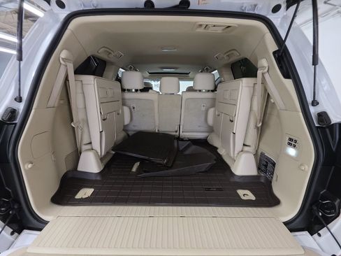 Used 2017 Lexus LX 570 4WD w/ Luxury Package image 23