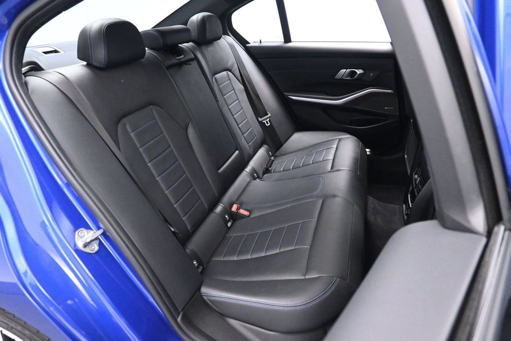 Used 2020 BMW 330i xDrive Sedan w/ M Sport Package AWD/4WD image 18